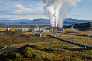 Impianto ad energia geotermica di Nesjavellir in Islanda, che fornisce acqua calda all'area di Reykjavík.
