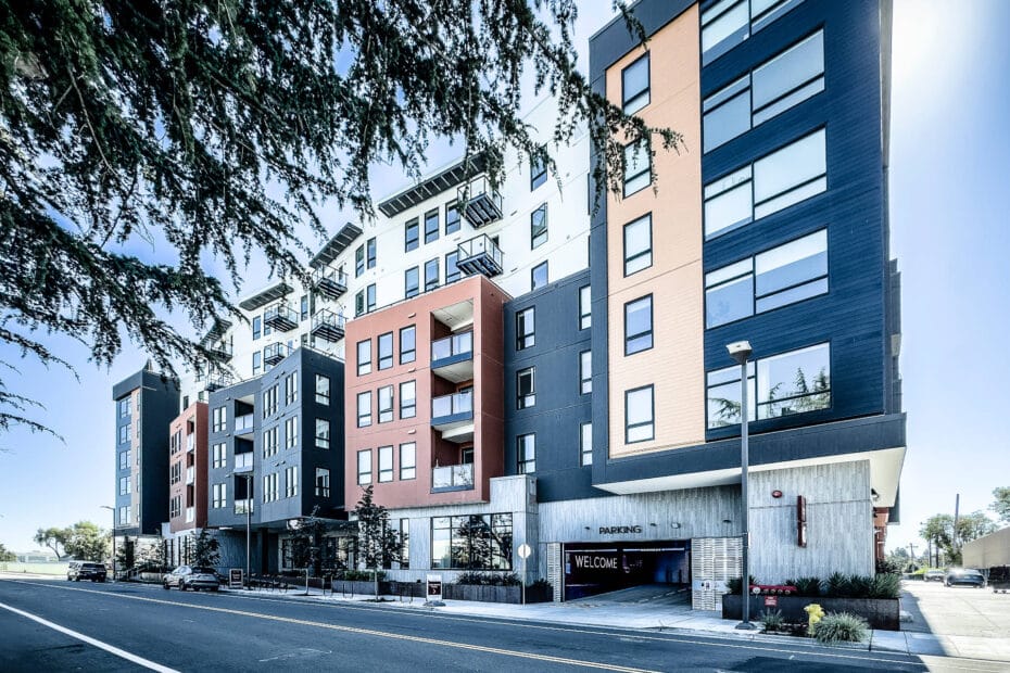 MENLO PARK CALIFORNIA – MENLO UPTOWN